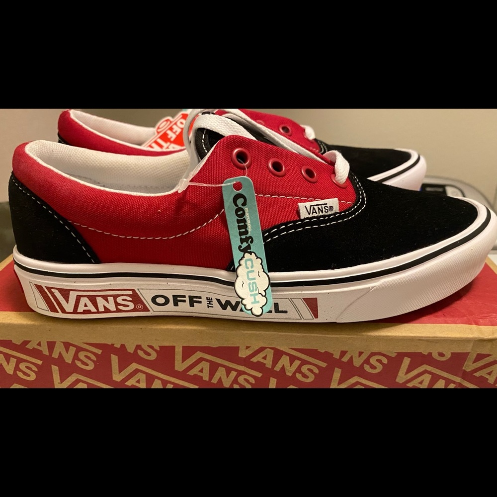 Youth Brand New red Vans skater sneakers. Youth big boy. 5.5 US